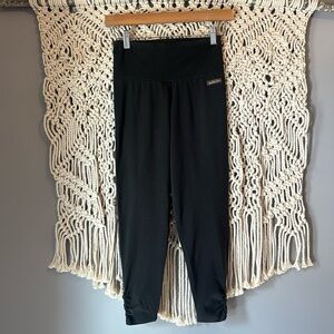 Matilda Jane Paint by Numbers Gray Cropped Button Hem Leggings